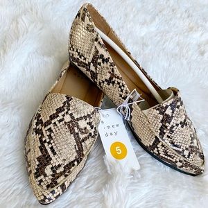 Snake print loafers size 5